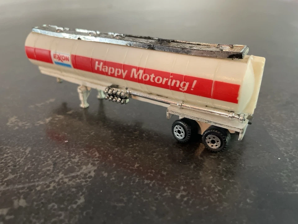 Road Champs Exxon Happy Motoring! Diecast Tanker Trailer Vintage 1982 - Image 3 of 4