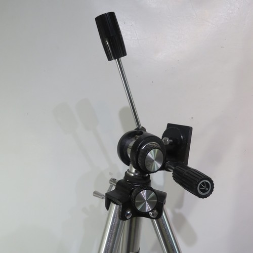 Quick-Set Elevator Hi-Boy IV Tripod With Tilt Head Extends 26.5" tp 86" - Picture 2 of 4
