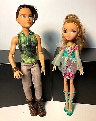 Sempre depôis da alta Ashlynn Ella e Hunter Huntsman Dolls