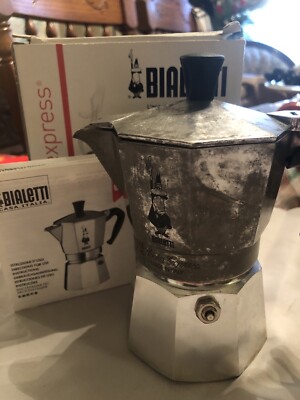 Bialetti 06799 Moka Express 3 Cup Stovetop Espresso Maker