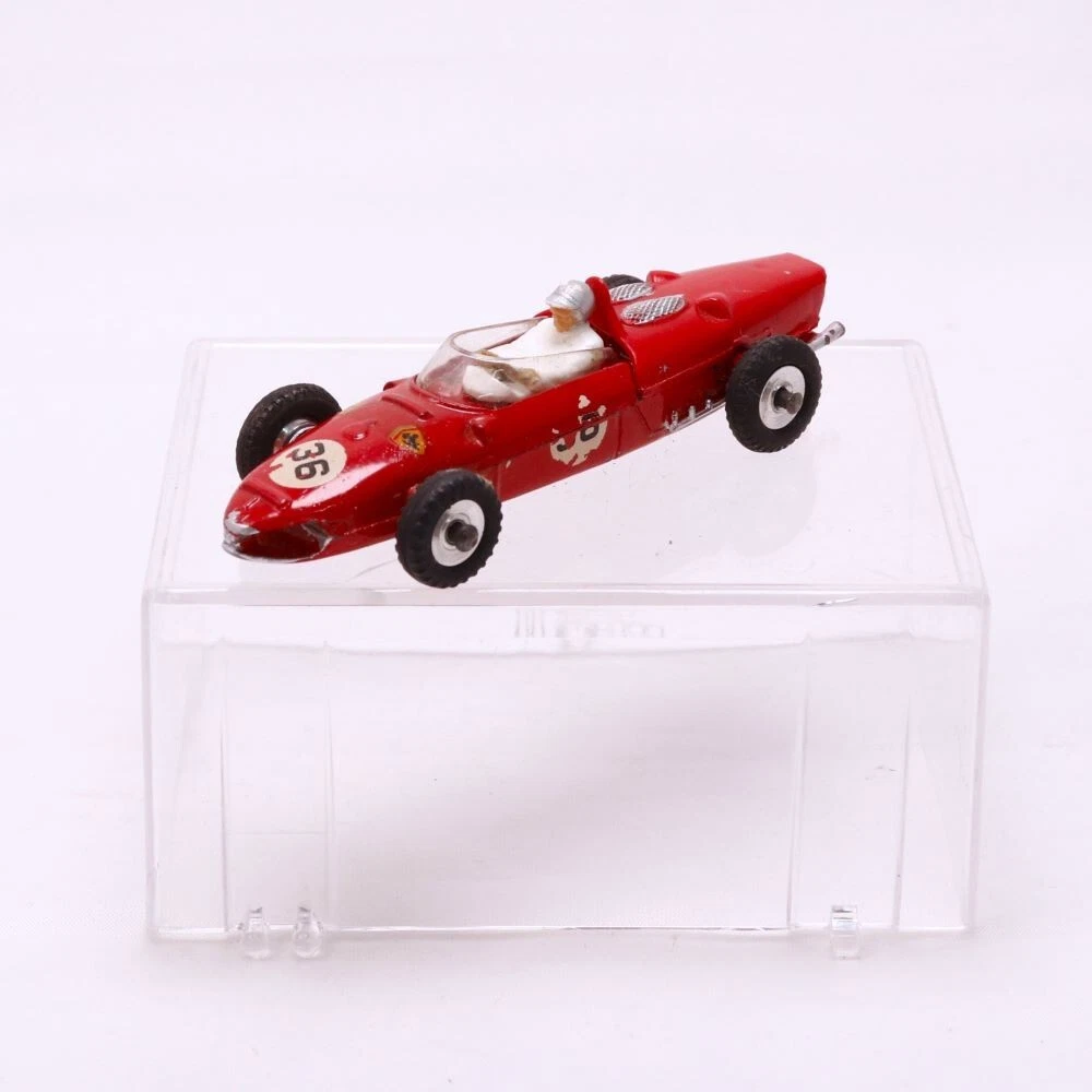 Dinky Toys Ferrari 242 F1 1966 Avec Pilote – échelle 1/43, Zamak Rouge, Quasi Neuf