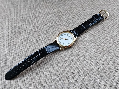 Fashion Wristwatch Gold Tone Case Black Leather Strap Analog Quartz Unisex Watch - Picture 5 of 13