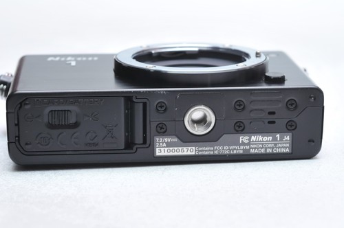 Nikon 1 J4 Mirrorless Digital Camera Body - Picture 4 of 4