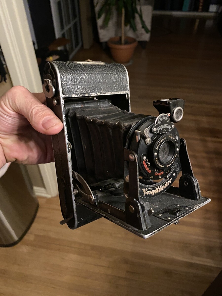 Vintage 6x9 cm Voigtlander Bessa Folding Camera 1:7.7, F
