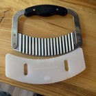 Pampered Chef Stainless Steel Crinkle Cutter Vegetable Garnisher Chopper Used. — photo 1