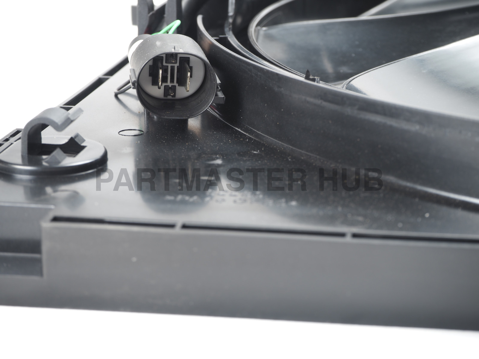 2013-2016 Maserati Ghibli Quattroporte Electric Radiator Fan - 3.0L V6 TT M157