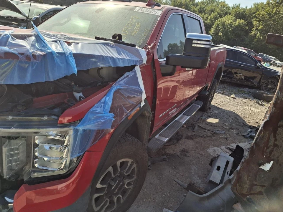 Depósito de lavadora GMC SIERRA 2500 2021 4x4 OEM usado 3680091 174 k millas Foto 3 de 4