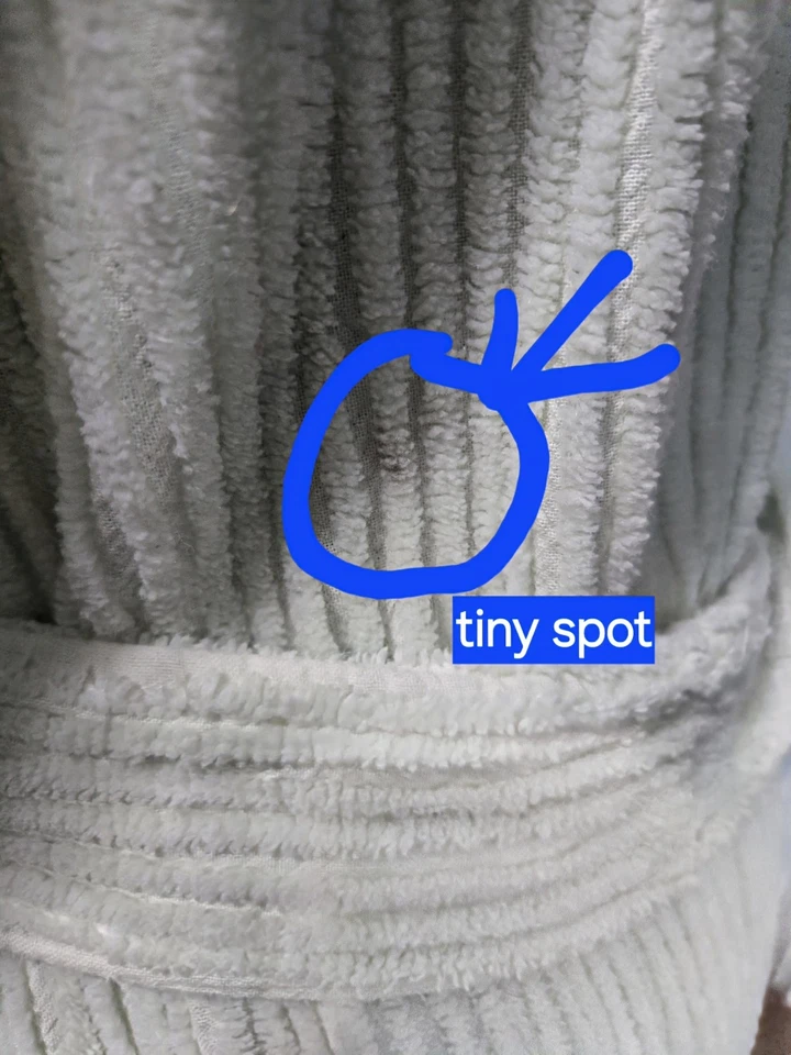 Mint Green Chenille XL Bathrobe W/ Pink Roses Stan Herman - Image 4 of 4