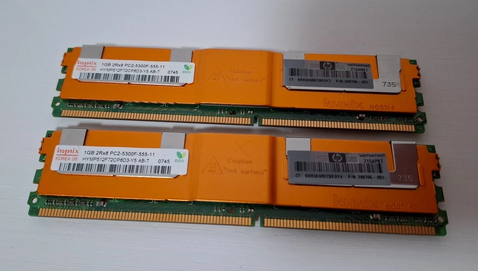 Server ECC RAM - 2x 1GB Hynix DDR2-667 PC2-5300F-555-11 HYMP512F72CP8D3-Y5 AB-T