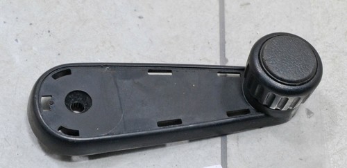 VW Polo 86C Steilheck Bj 1988 Fenster Kurbel Tür vorne R + L passend #74924-F43