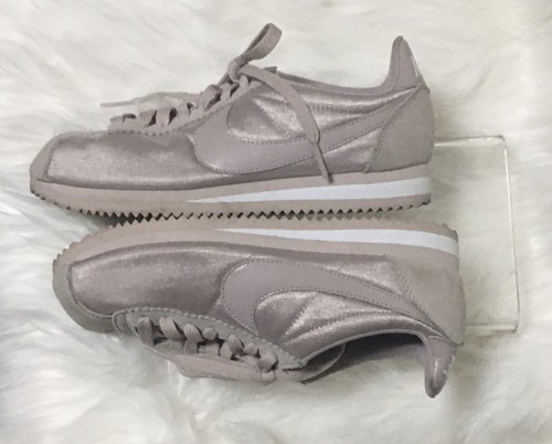 Nike Womens Classic Cortez Nylon Particle Rose