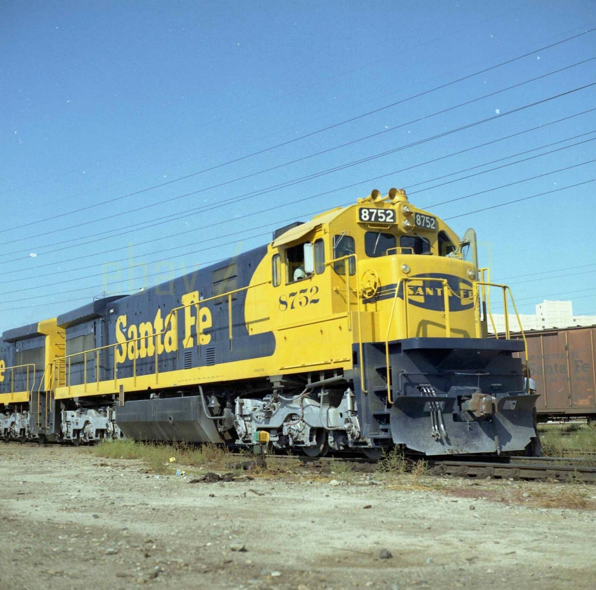 1974 ATSF Santa Fe GE U36C Locomotive #8752 - Vintage Railroad
