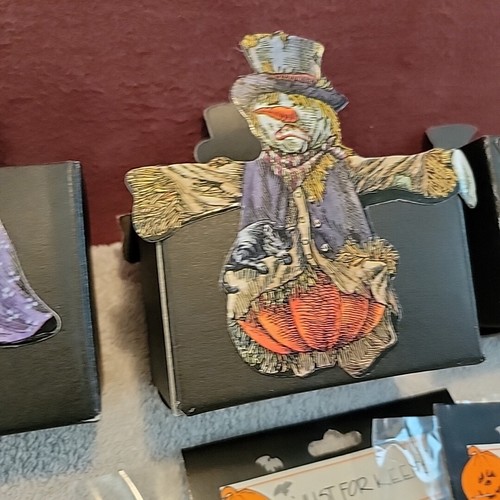 Vintage ~Just For Keeps ~4 Halloween decoration cardboard boxes. 2 1/2"x 4"x 4" - Picture 4 of 19