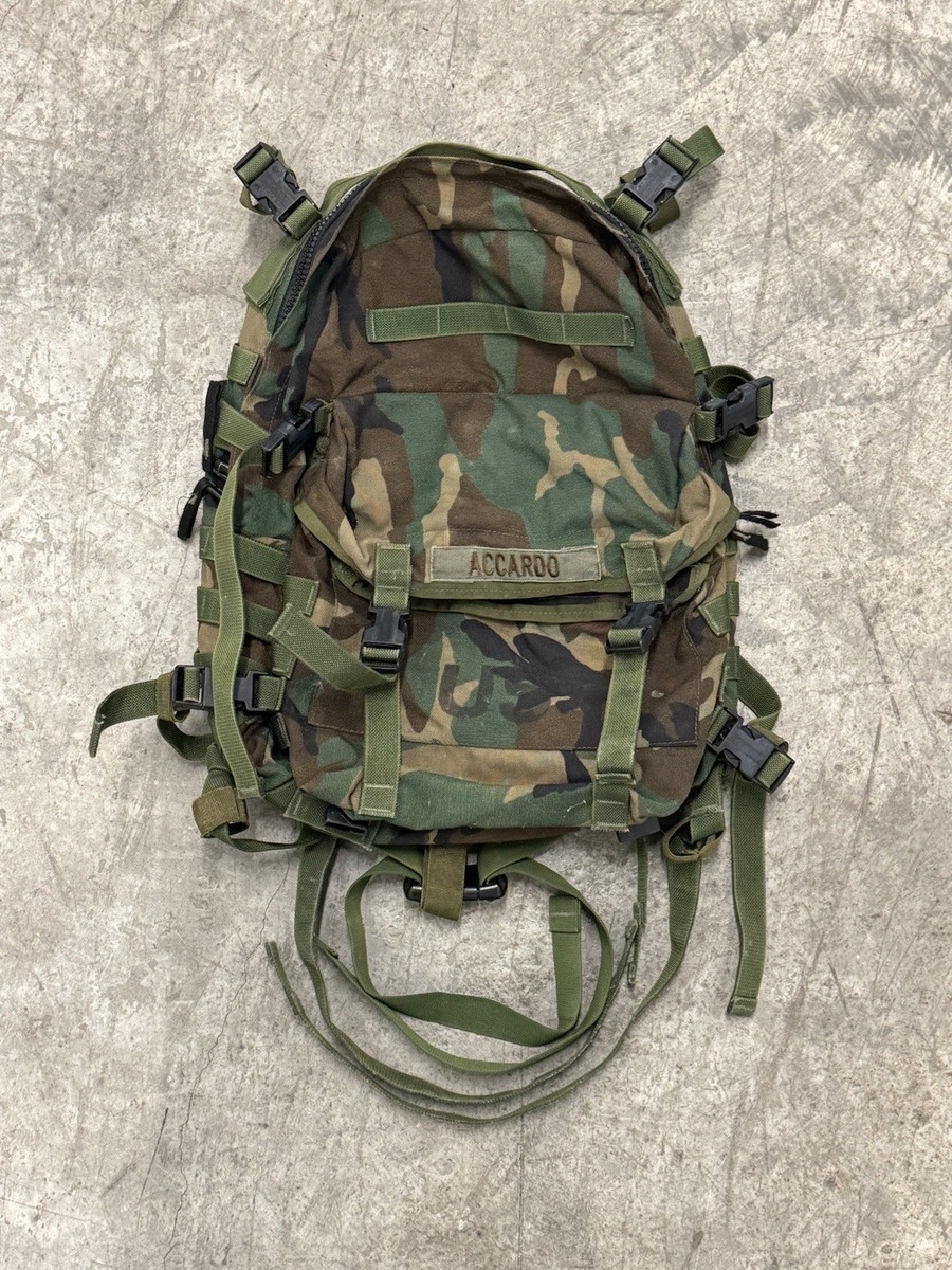 バッグ CORONA A-III PACK WOODLAND CAMO SDS US Military Large Assault Pack W/ Pad Stiffener Woodland Camo