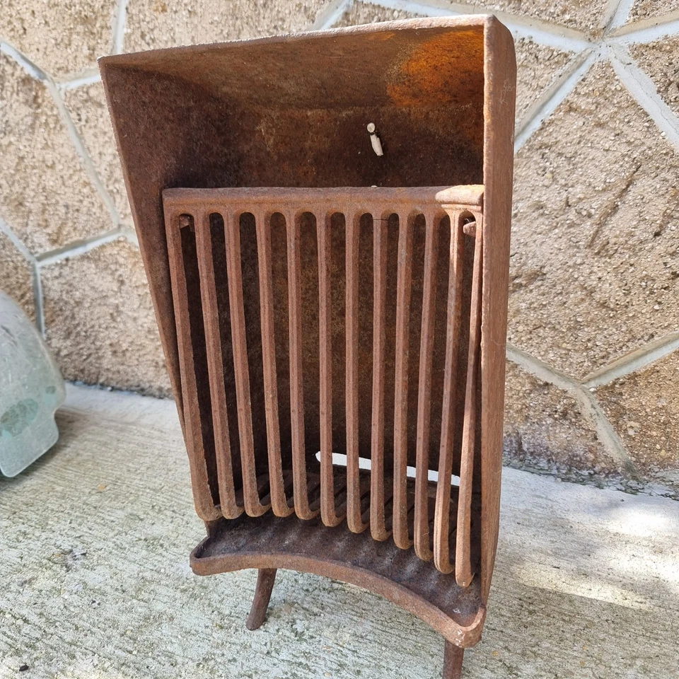 Ancien Chauffage Vertical au Charbon – Fonte Lourde - Réchaud – Objet Chauffage - Photo 3/4