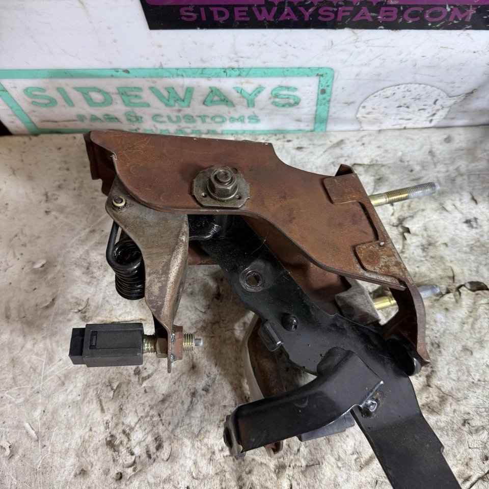 Juego de embrague y pedal de freno manual Nissan 240sx 89-94 S13 Foto 2 de 4