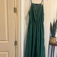 pretty garden tiered maxi halter dress green L, Lined, Adjustable Straps, Button