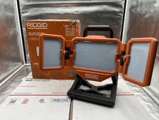 RIDGID R8698B 18V Hybrid Folding Panel Light (T1-A3)