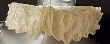 2 Viktorianischer Rüschenkragen, Spitzenkragen  Gold u. Weiß  Neu