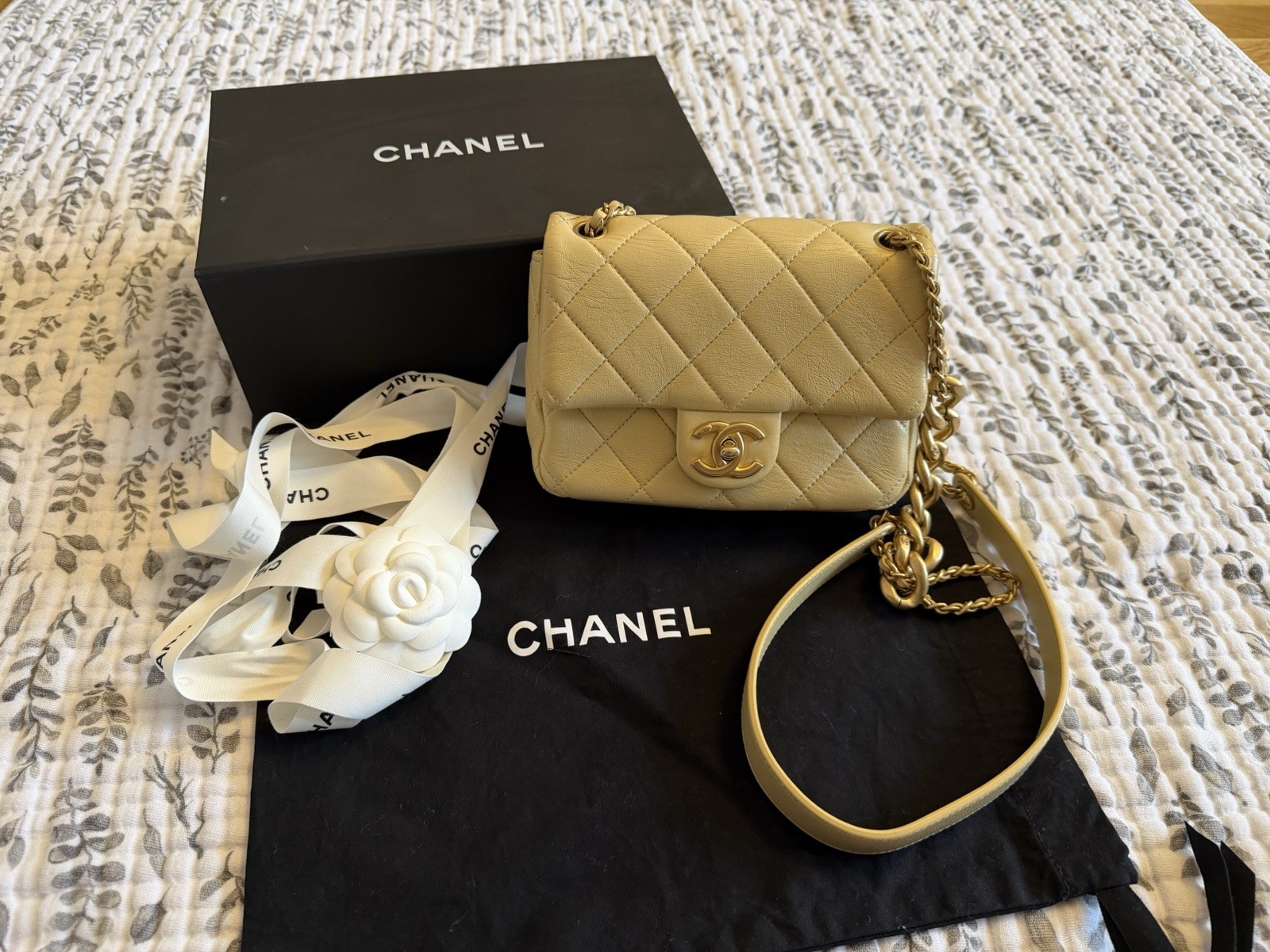 Rare Chanel 22K Mini Flap Pale Yellow Chunky Chain - Pristine Condition Full Set