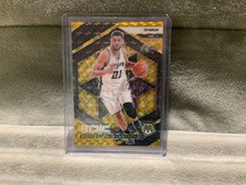 2024-25 Panini Mosaic - Epic Performers Tim Duncan Reactive Yellow Mosaic #19/99