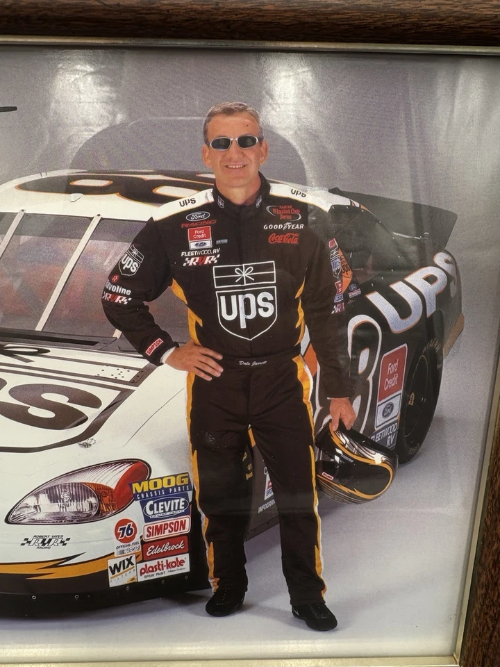 NASCAR Dale Jarrett Autographed UPS Ford Taurus 88 Photo Print Hand Signed EUC - Image 2 of 4