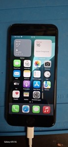 iPhone SE 64 GB Modell A1723