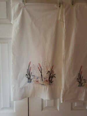 2 Vintage Pillowcases Embroidered Swans In Pond White Cases