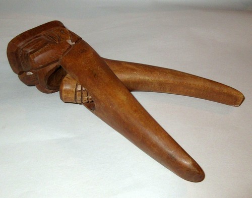 Vintage Schwarzwald 9,5" geschnitzter Holz Hand Nussknacker Wichtel Gesicht Mann mit Barett - Bild 7 von 9