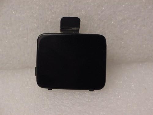 BMW 3er E90 E91  M PAKET KLAPPE ABSCHLEPPÖSE SCHWARZ STOßSTANGE VORNE