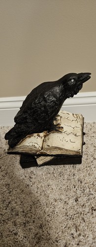 Black Raven Red, Light up Eyes, Standing On Spell Books Halloween Decor - Bild 5 von 5