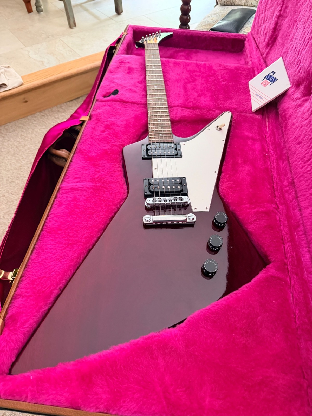 1991 Gibson Explorer. 1976 Reissue Translucent Cherry Finish