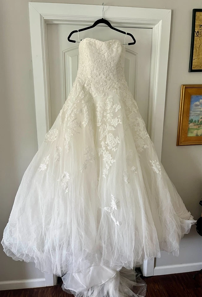 Pronovias Alcanar Wedding Dress - Image 2 of 4