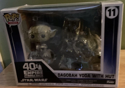 Funko Pop! Town, Star Wars 40th ESB Dagobah Yoda With Hut, #11 NIB