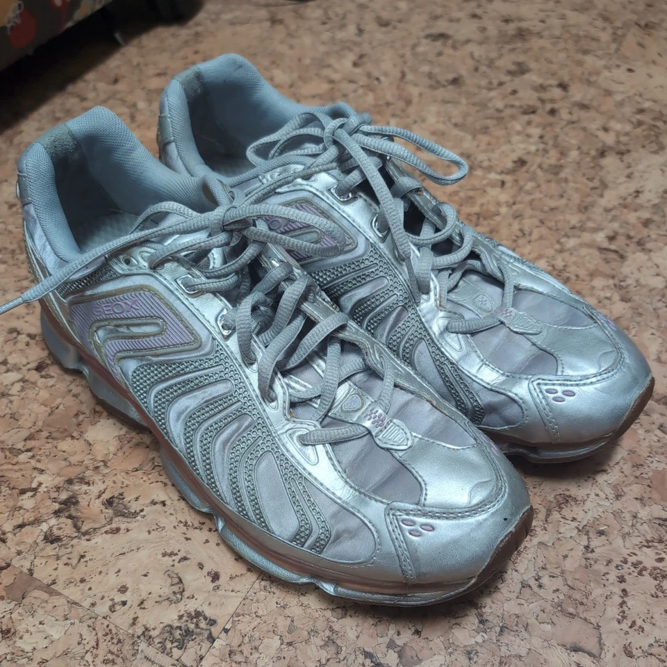 Zapatos de golf GEOX Net para mujer talla 10,5 Foto 2 de 4