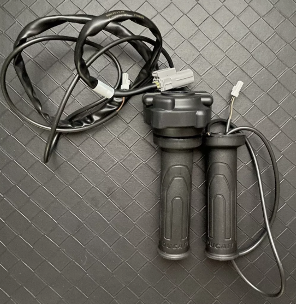 NEW OEM Ducati Heated Grip Set 96680574A | eBay