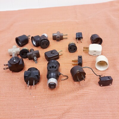 Lot Of 18 Vintage Plug In Adapter Combo Strip Outlet light Bulb Plug Ends 