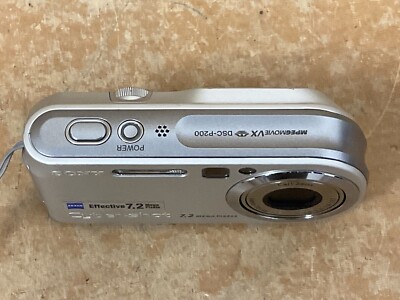 SONY/ Cyber-shot dsc-P200/シルバー/ストア限定販売品 Sony Cyber-shot DSC-P200 7.2MP Digital Camera - Silver for