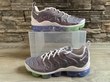 air vapormax plus grid print