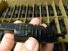 NEW OEM GM  Windshield Window Washer Pump 324...