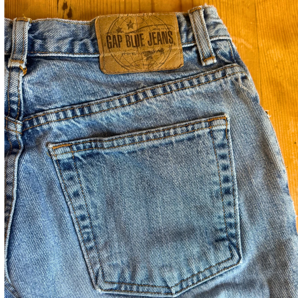 Vintage GAP Blue Jeans Original Fit 6 Regular Light Wash USA 90s Denim - Image 3 of 4