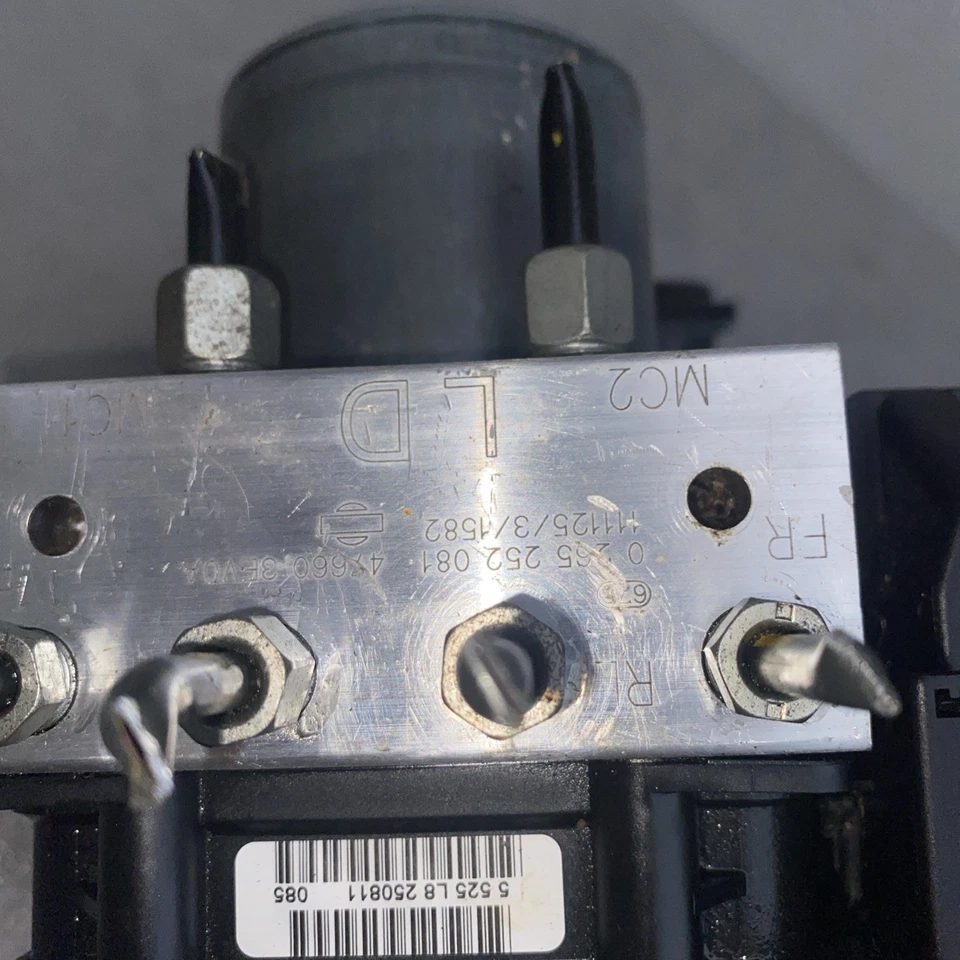 🛑 Módulo de bomba de freno antibloqueo Infiniti FX35 ABS 2012 OEM TRACCIÓN TRASERA Foto 4 de 4