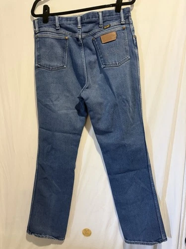 Wrangler 936 Men's Regular Fit Blue Medium Wash Straight Leg Jeans 34x32 image 2