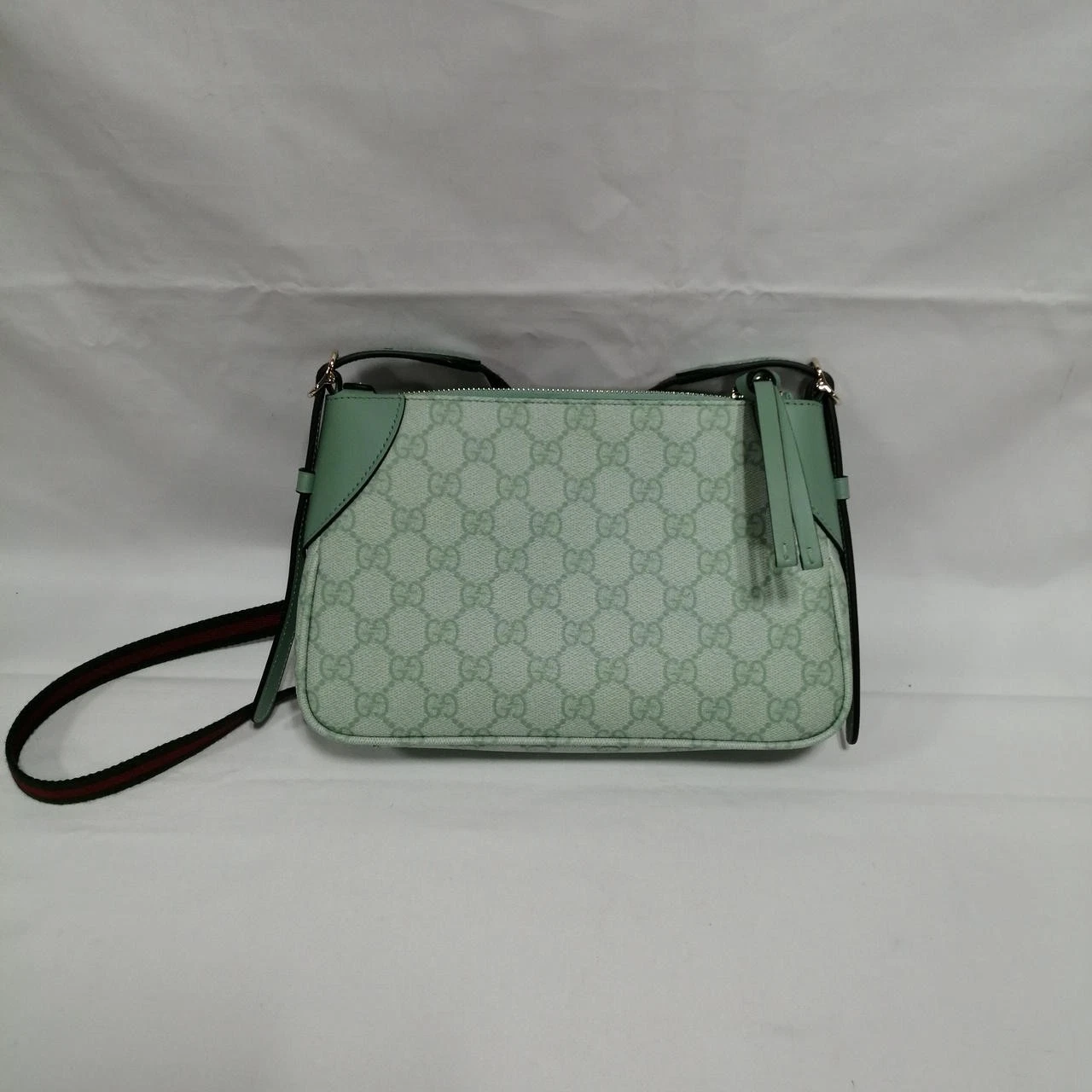 Sac GUCCI emblème GG petit sac à bandoulière vert sauge 815218FAEAA8460 bon G