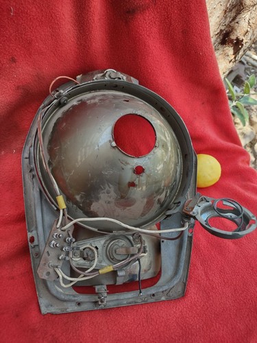 1960s-early 1970s 🇩🇪 Mercedes Benz 🇩🇪european 🇪🇺headlight.. housing only*" - Picture 4 of 6