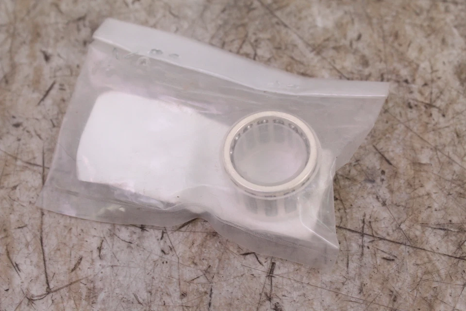 Rodamiento de varilla inferior del cigüeñal Yamaha YZ125 1988 nuevo de lote Foto 2 de 4