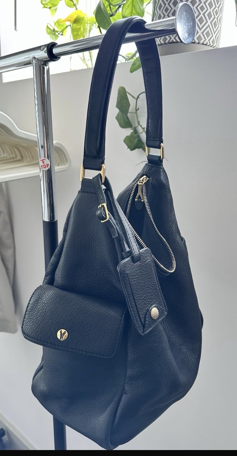 Yves Saint Laurent Borsa