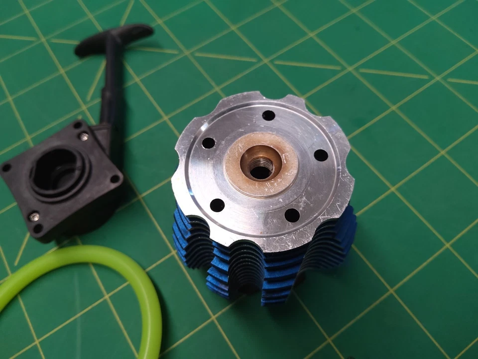 Tmaxx 3.3 Traxxas cooling head & pull start Revo 4tech Slayer nitro rc motor use - Image 2 of 4