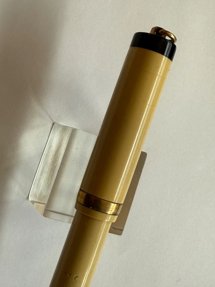 罕见复古戒指上衣 John Holland 珠宝钢笔,白色,全新 Sac,很棒!! — 第 4/4 张图片