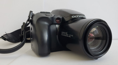 Vintage Olympus iS-1000 Spiegelreflexkamera mit Tasche, Japan, Retro, 35-135mm